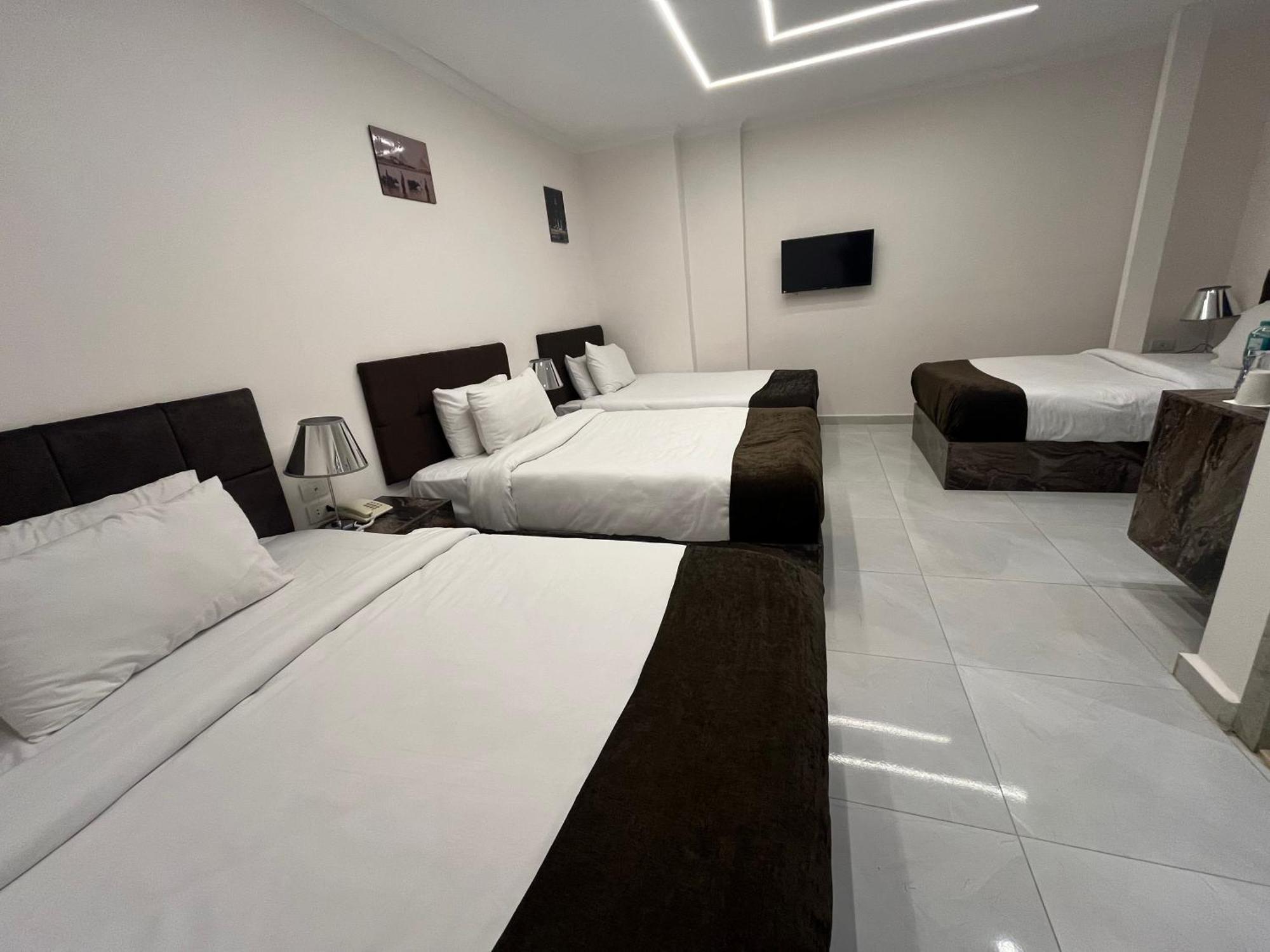 Shadow Pyramids Suites And Jacuzzi Kafret el-Gabal Εξωτερικό φωτογραφία