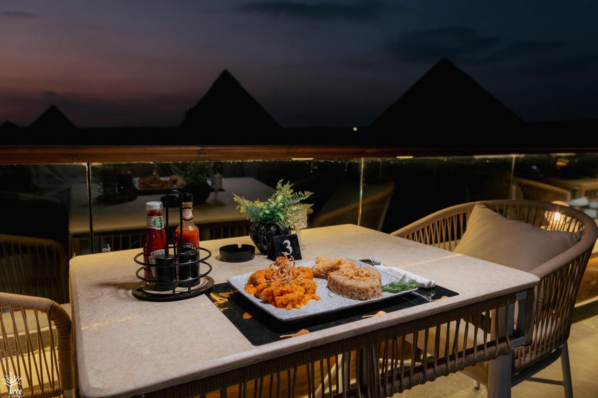 Shadow Pyramids Suites And Jacuzzi Kafret el-Gabal Εξωτερικό φωτογραφία