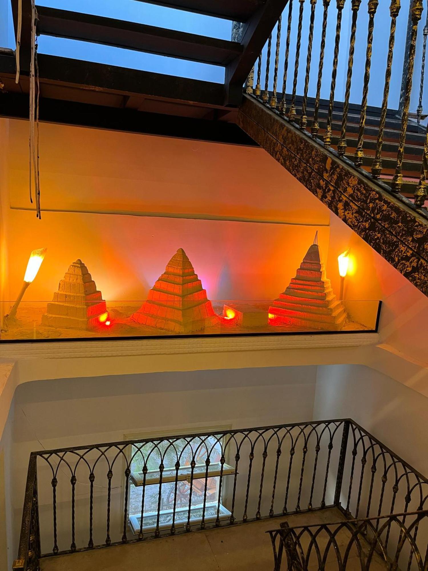 Shadow Pyramids Suites And Jacuzzi Kafret el-Gabal Εξωτερικό φωτογραφία
