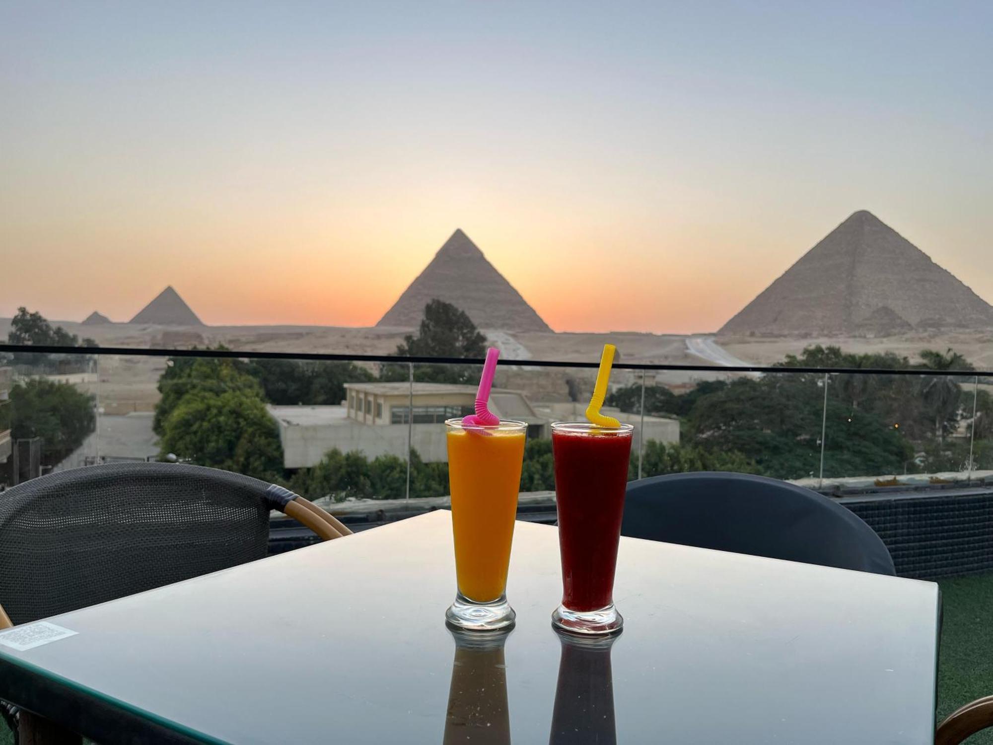 Shadow Pyramids Suites And Jacuzzi Kafret el-Gabal Εξωτερικό φωτογραφία